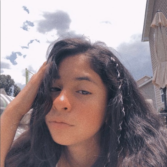 Meet your Posher, Nahomy - Picture 1 of 1